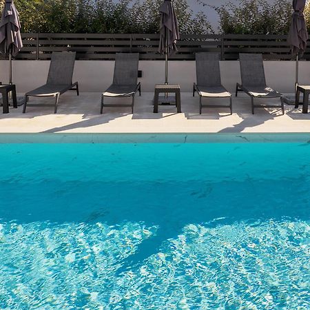 Poolside Apartments Anabella Башка Экстерьер фото