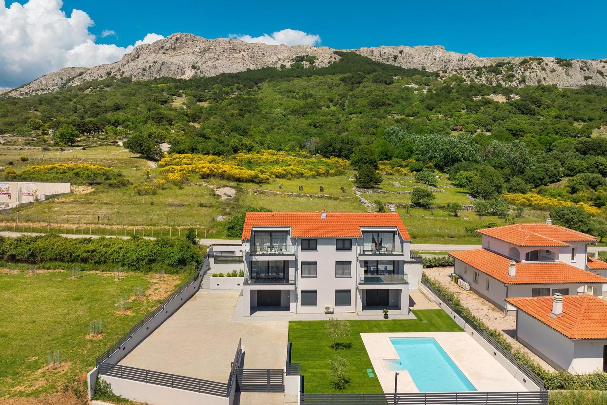 Poolside Apartments Anabella Башка Экстерьер фото