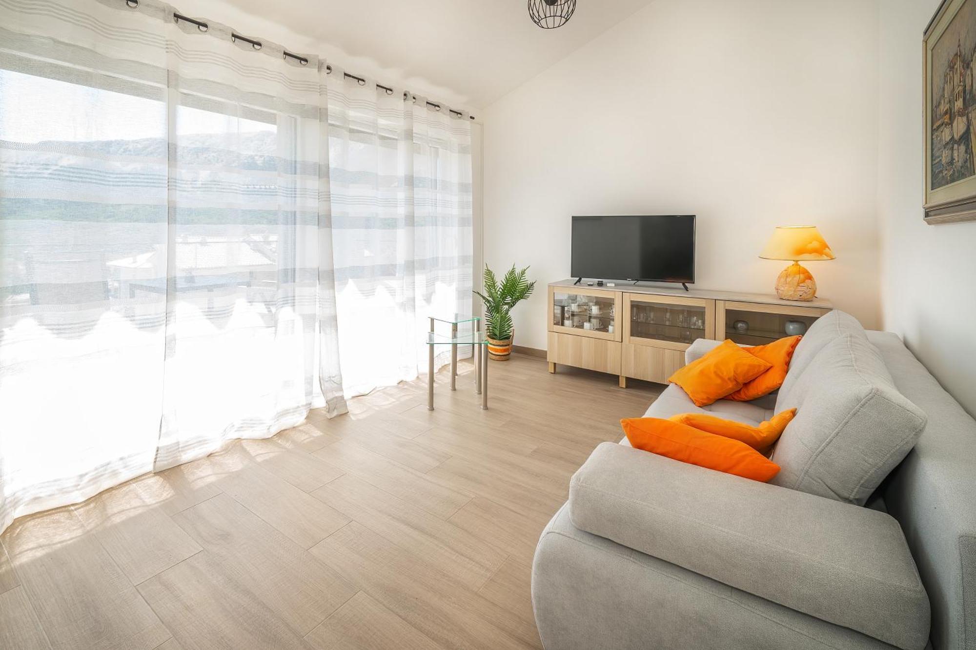 Poolside Apartments Anabella Башка Экстерьер фото