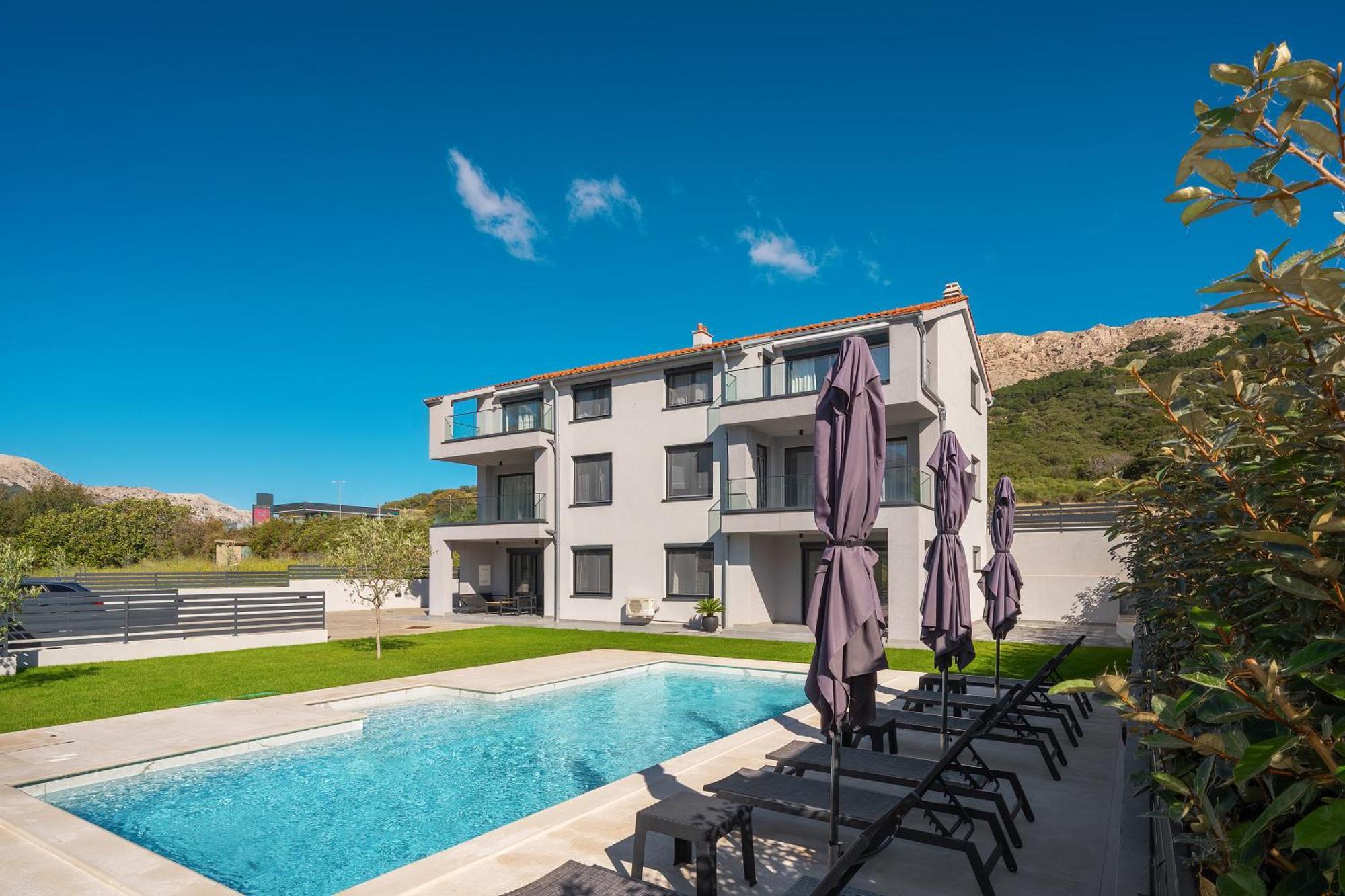 Poolside Apartments Anabella Башка Экстерьер фото